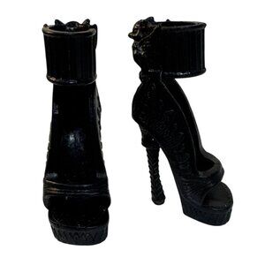 Monster High Shoes Boots for Zombie Shake Rochelle Goyle Black